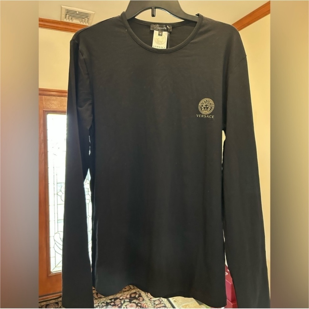 Versace, long sleeve cotton stretch, crewneck shirt size 5/large - Picture 2 of 4
